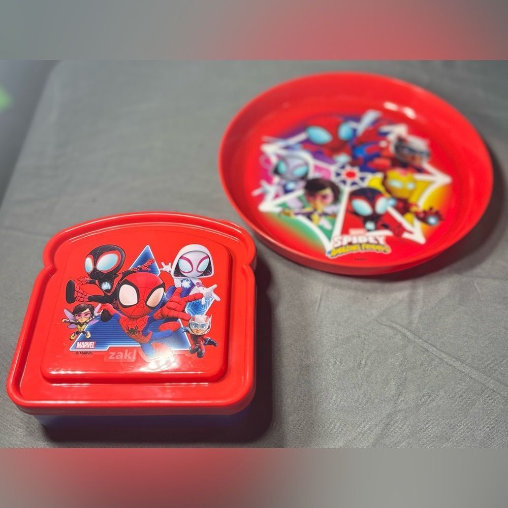 Spidey and Friends Red Dining Set